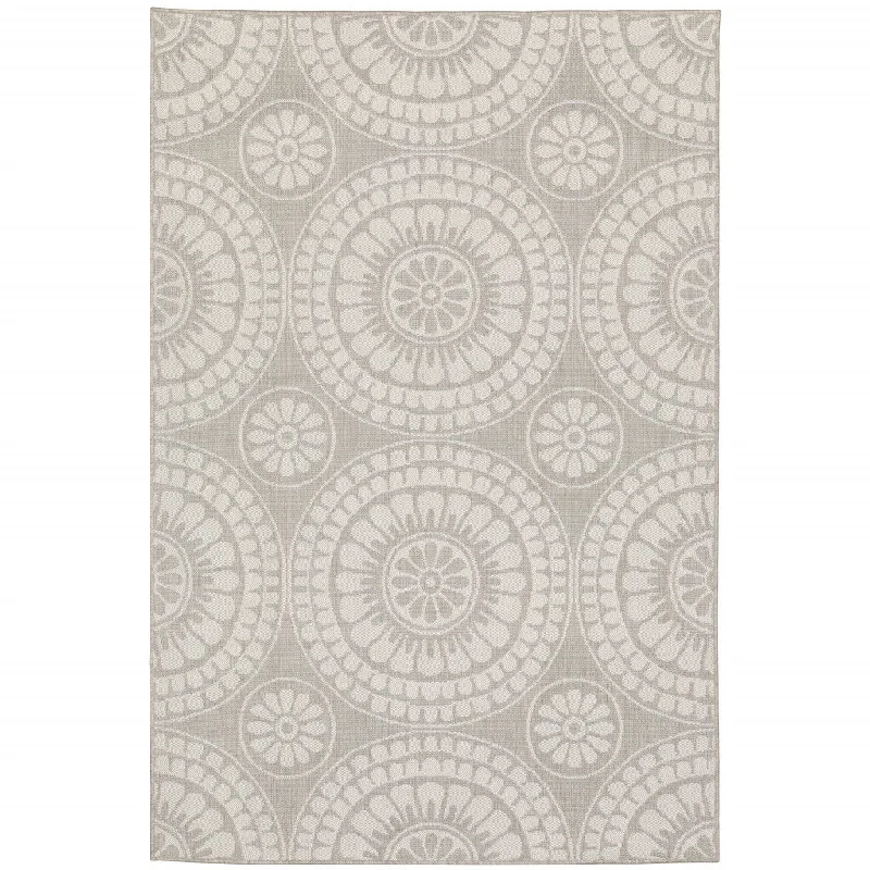 10' X 13' Geometric Stain Resistant Outdoor / Indoor Area Rug - Gray / Ivory