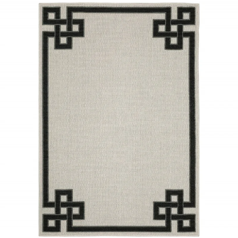 10' X 13' Stain Resistant Indoor / Outdoor Area Rug - Beige / Black