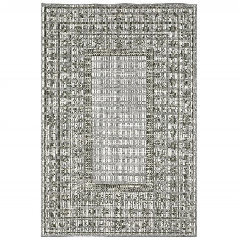 10' X 13' Stain Resistant Indoor / Outdoor Area Rug - Beige