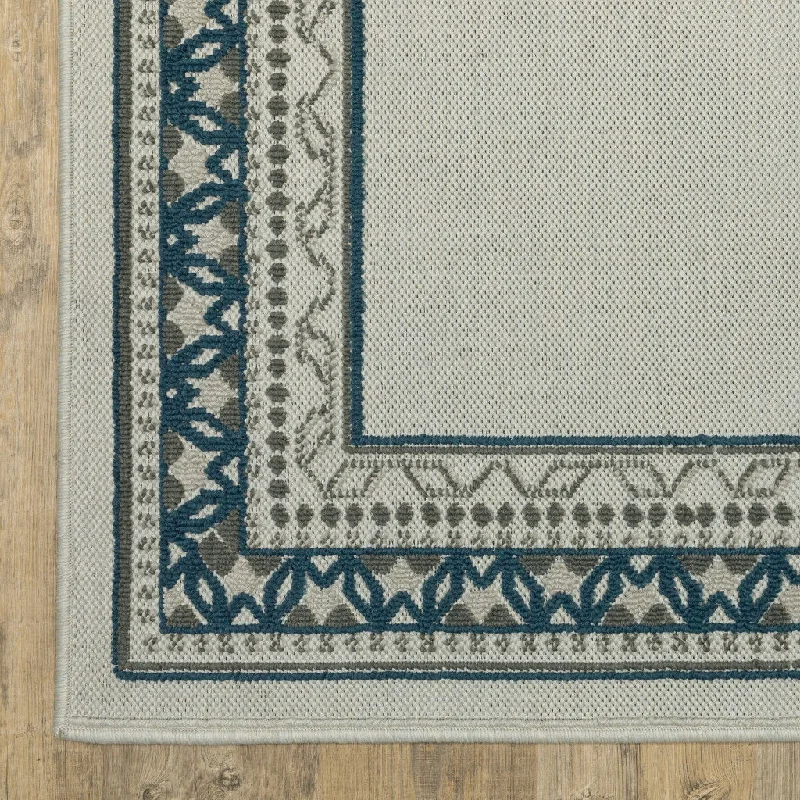 10' X 13' Stain Resistant Indoor / Outdoor Area Rug - Blue / Beige