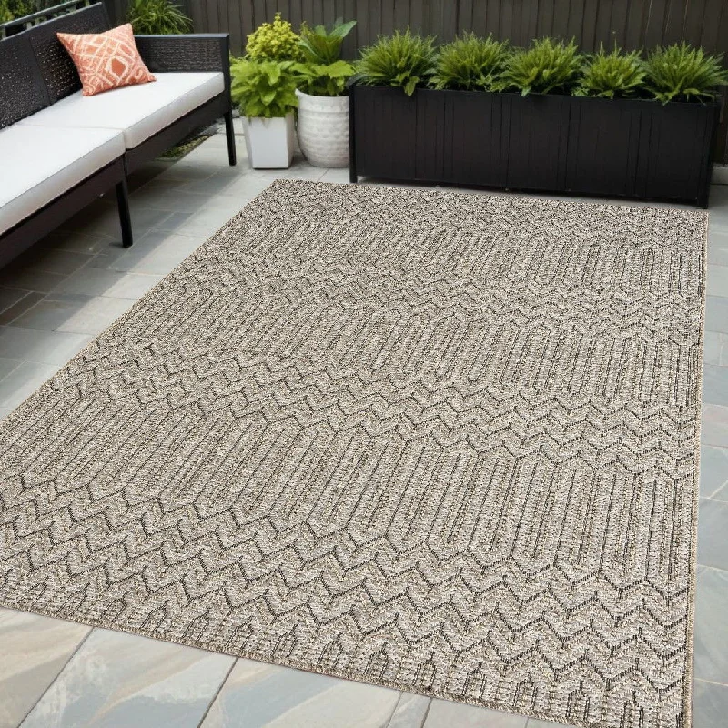 5' X 7' Chevron Handmade Indoor / Outdoor Area Rug - Gray