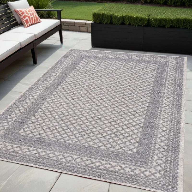 5' X 7' Geometric Indoor / Outdoor Area Rug - Blue