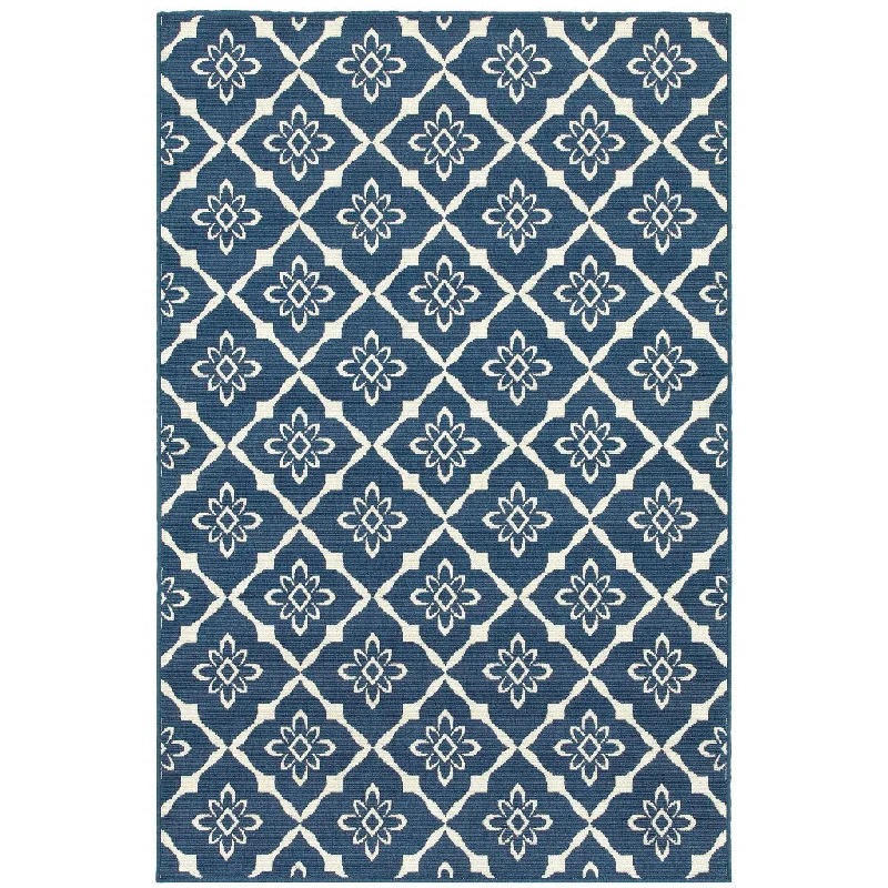 5' X 8' Floral Stain Resistant Outdoor / Indoor Area Rug - Blue / Ivory