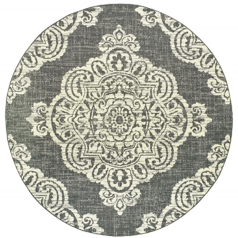 8' X 8' Round Oriental Stain Resistant Indoor / Outdoor Area Rug - Gray / Ivory