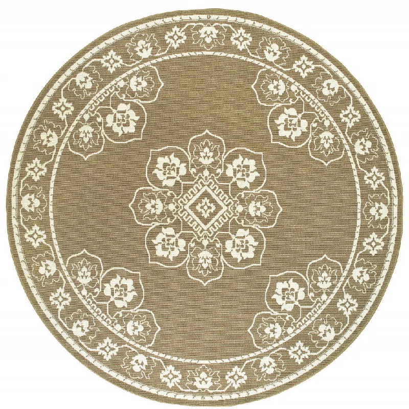 8' X 8' Round Oriental Stain Resistant Outdoor / Indoor Area Rug - Tan