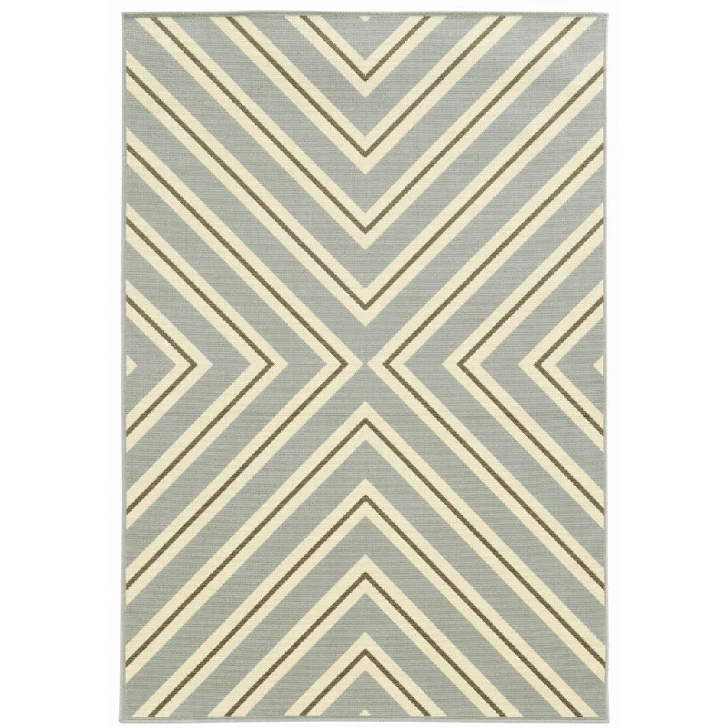 9' X 13' Geometric Stain Resistant Outdoor & Indoor Area Rug - Gray / Ivory