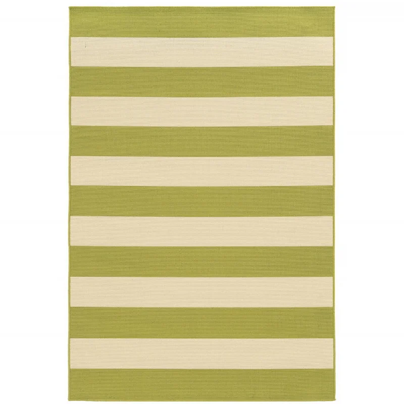 9' X 13' Geometric Stain Resistant Outdoor / Indoor Area Rug - Green / Ivory